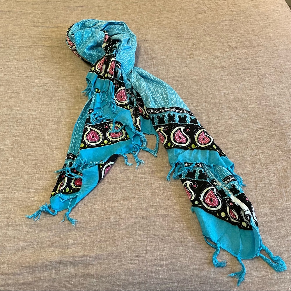 Patterned scarf